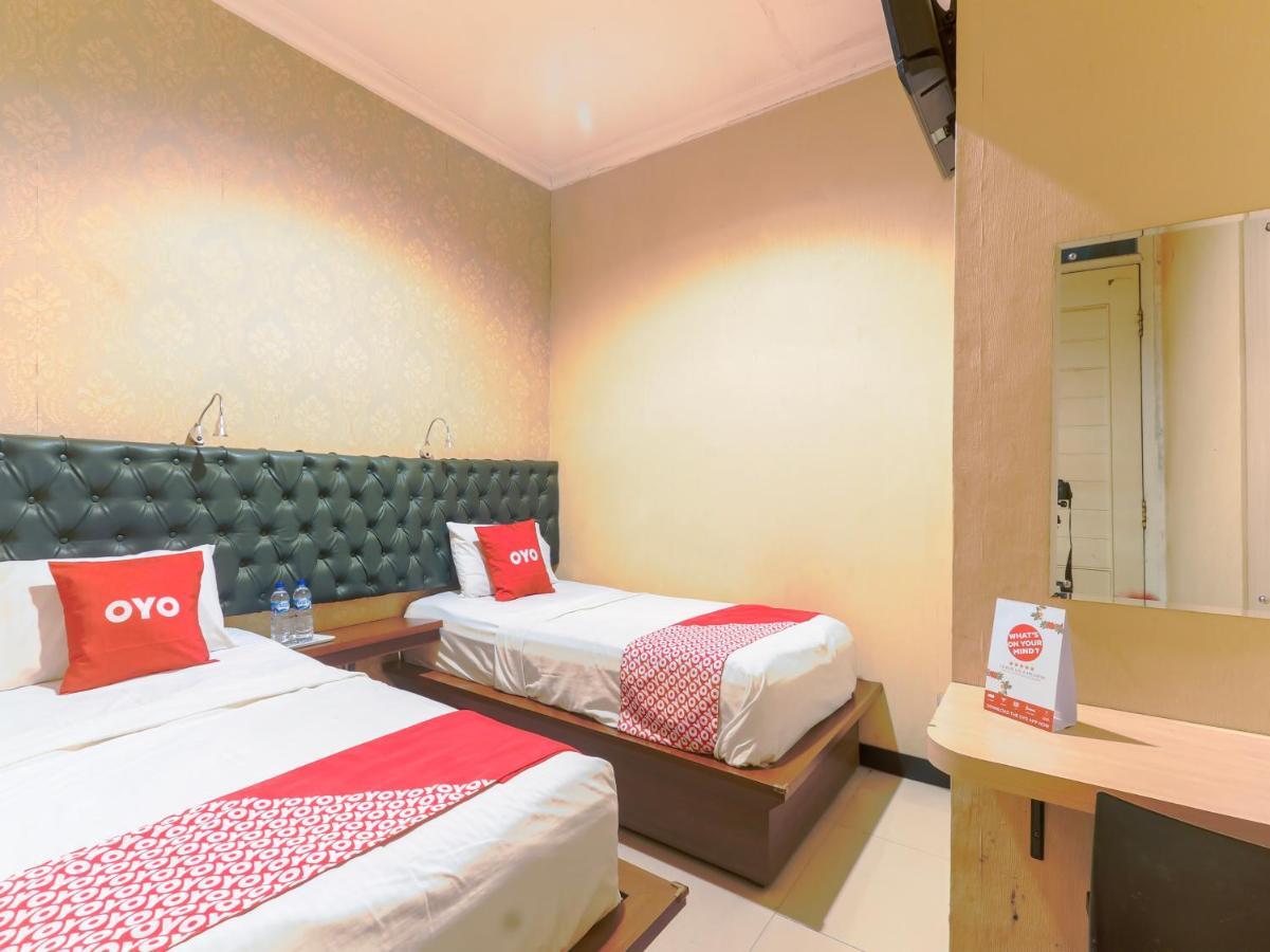 Oyo 90788 Nillo Hotel Kebumen Buitenkant foto